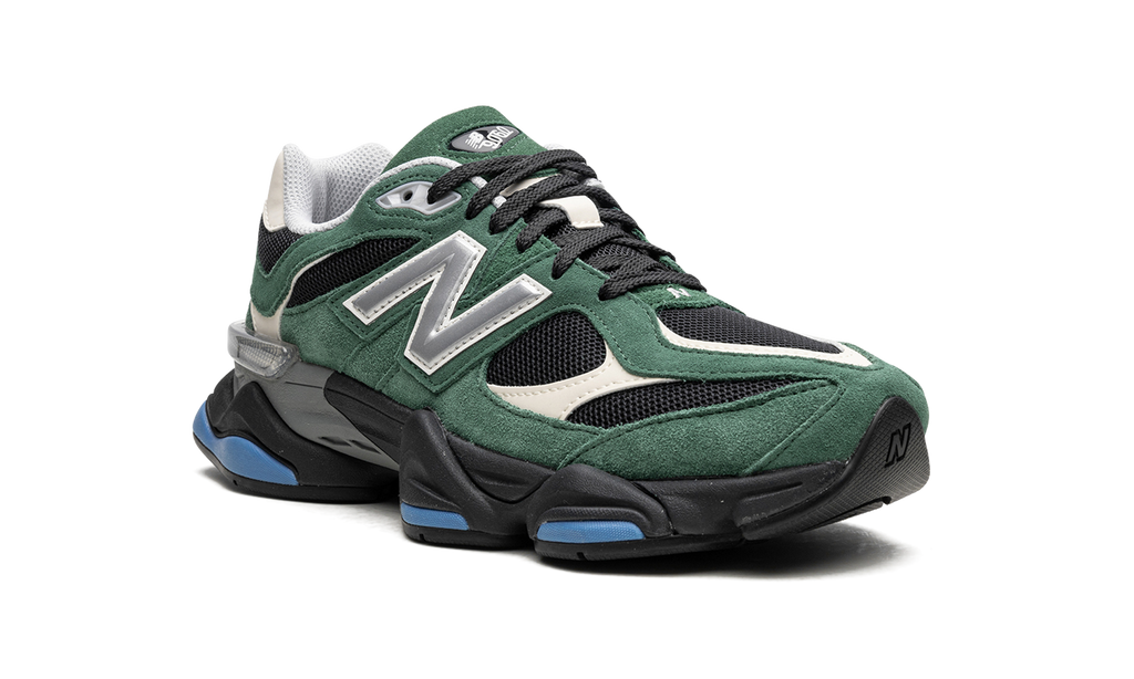 9060 Green Forest