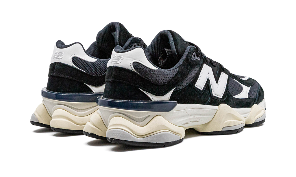 9060 White Black