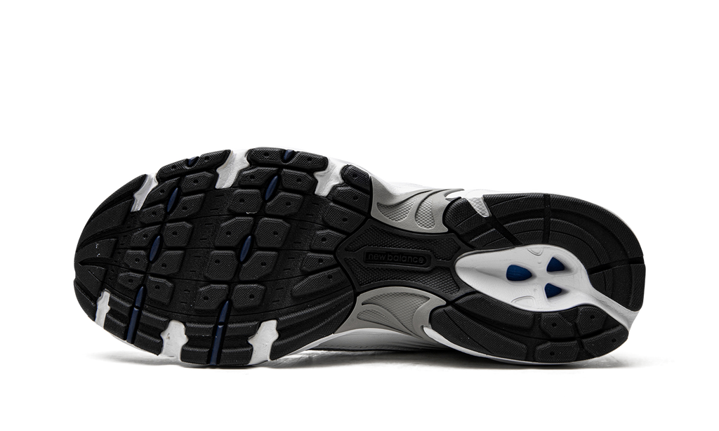 530 White Silver Navy