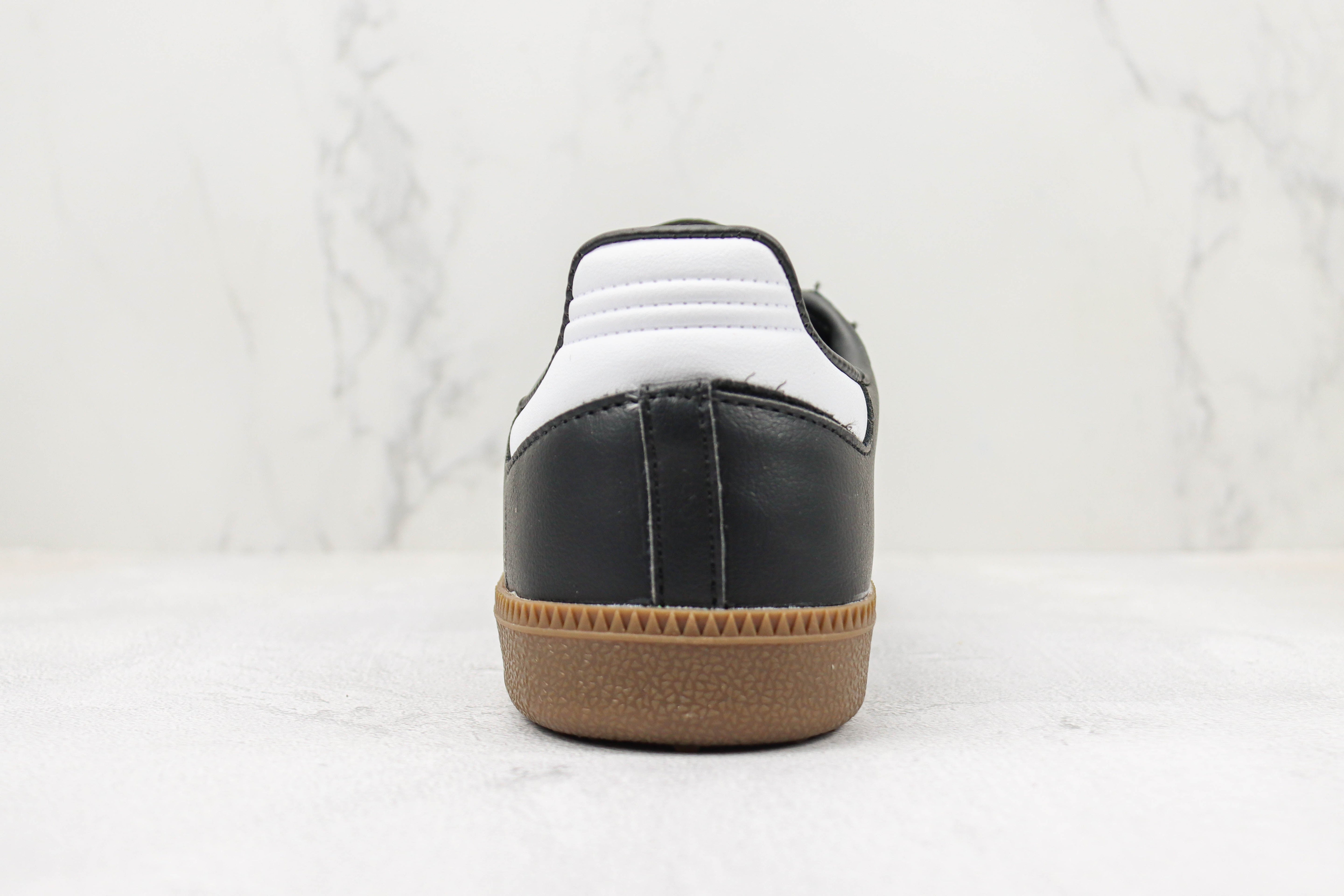 Samba White Black