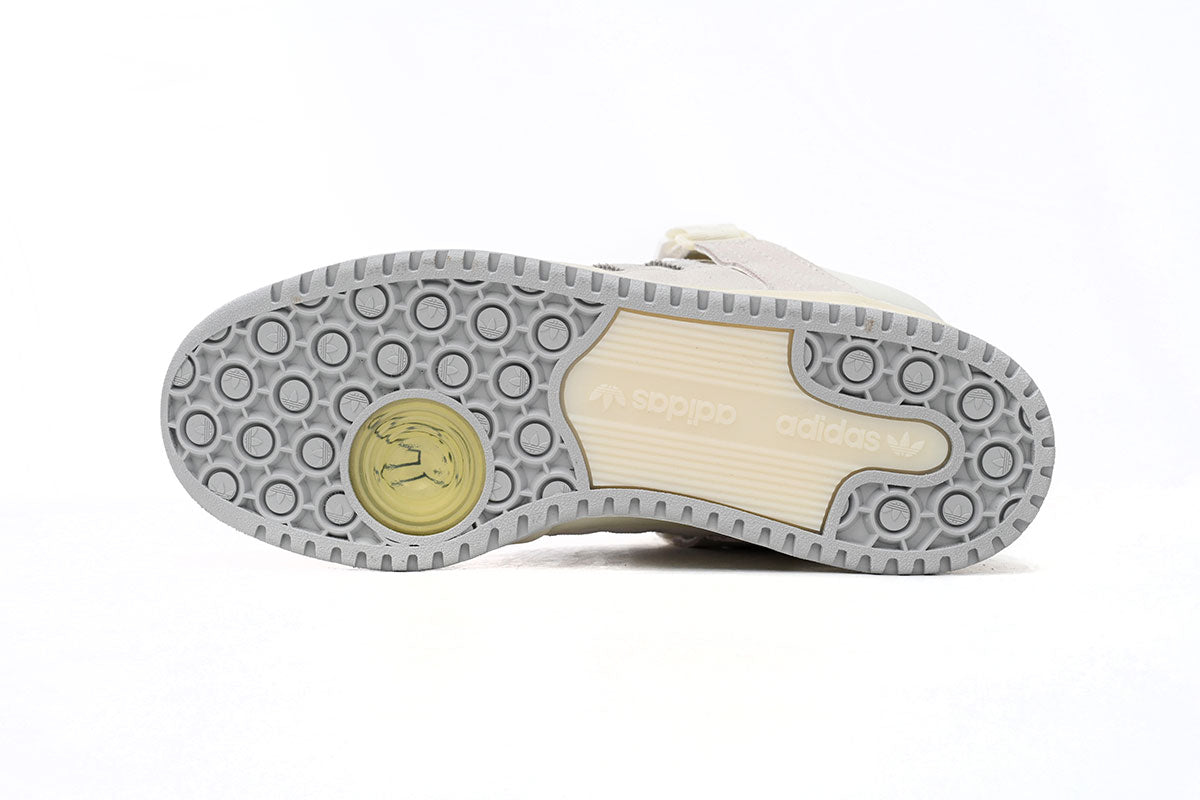 Forum Bad Bunny Buckle
