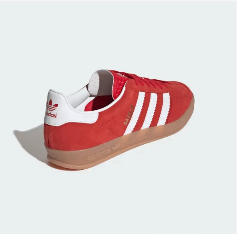 White Gazelle Indoor Scarlet Cloud