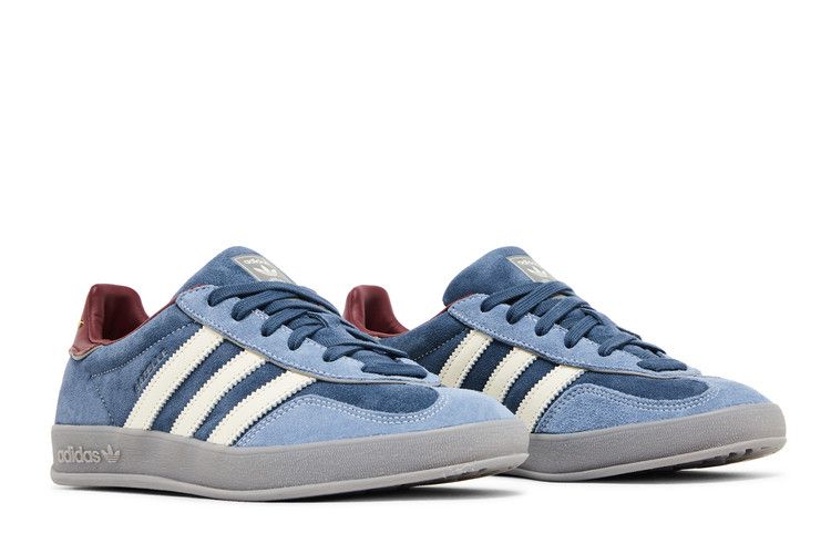 Navy Gazelle Indoor Crew Burgundy