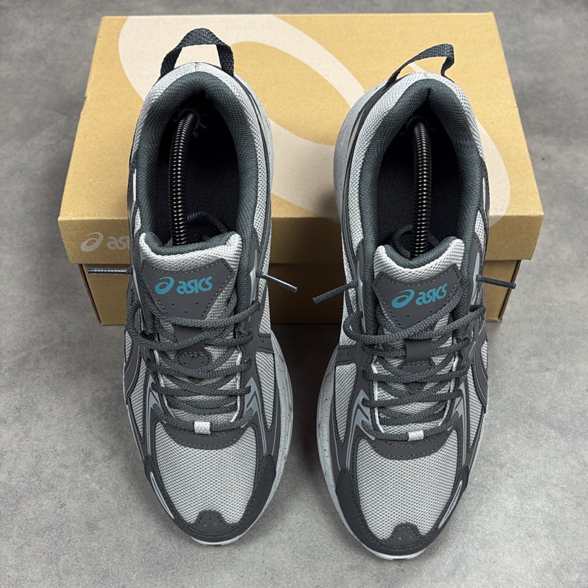 Gel Grey Venture 6 Cement Obsidian