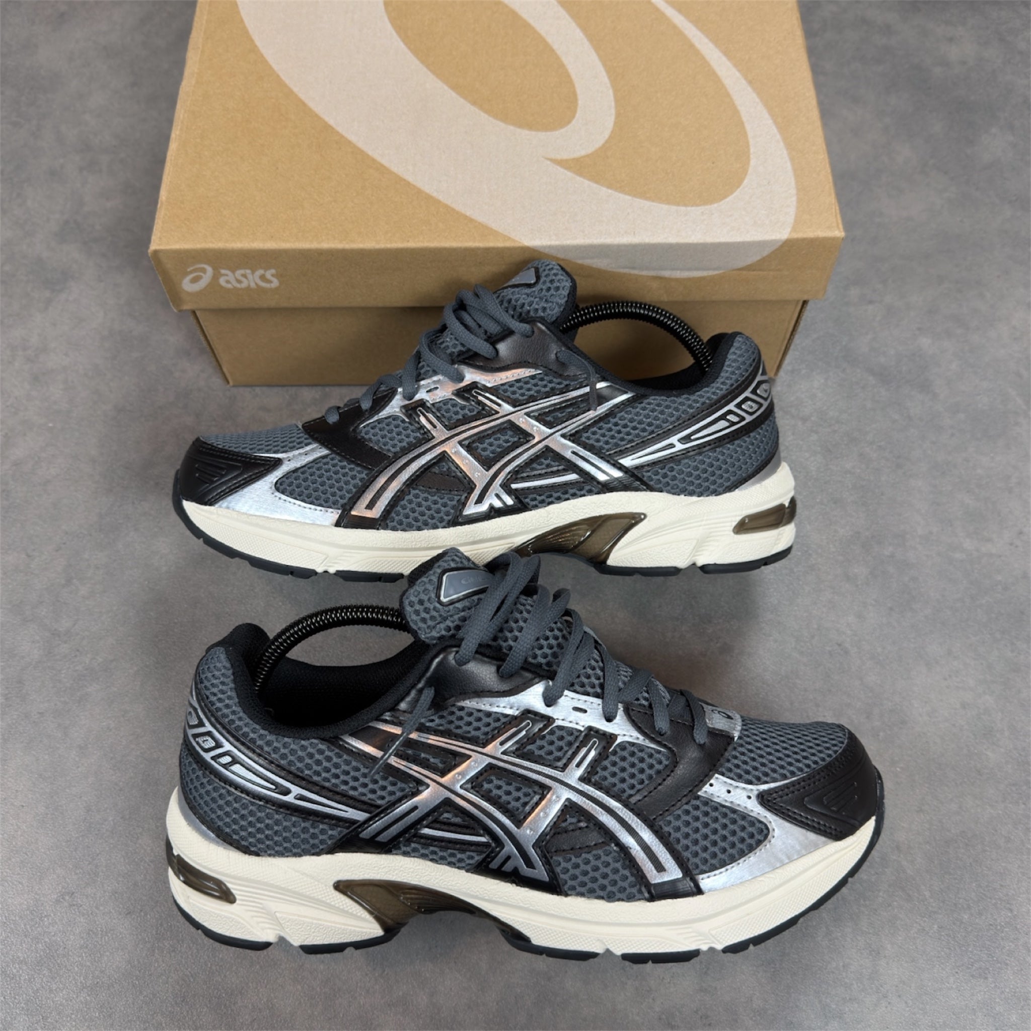 Gel 1130 Black Steel Grey