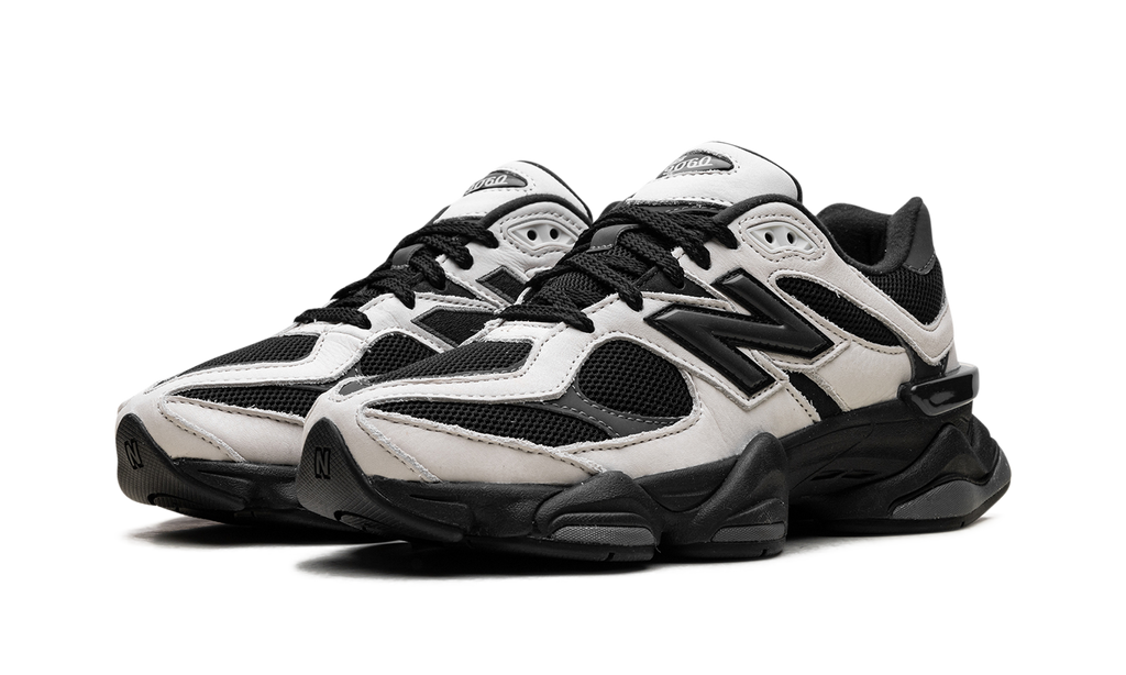 9060 White Off Black