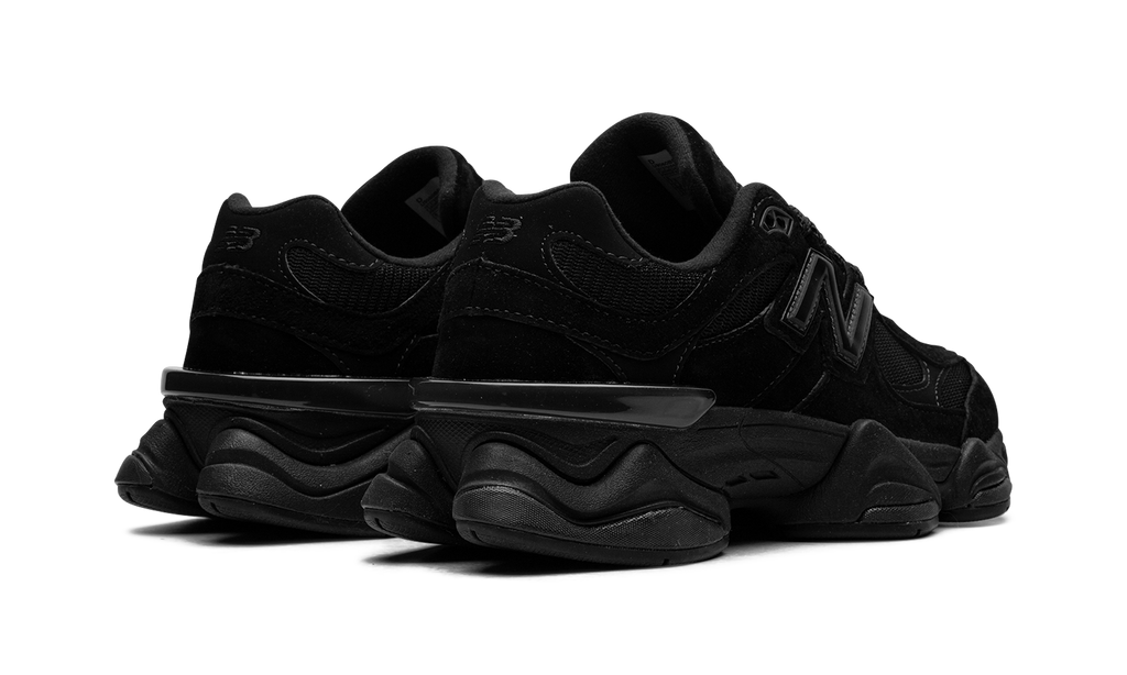 9060 Black Triple
