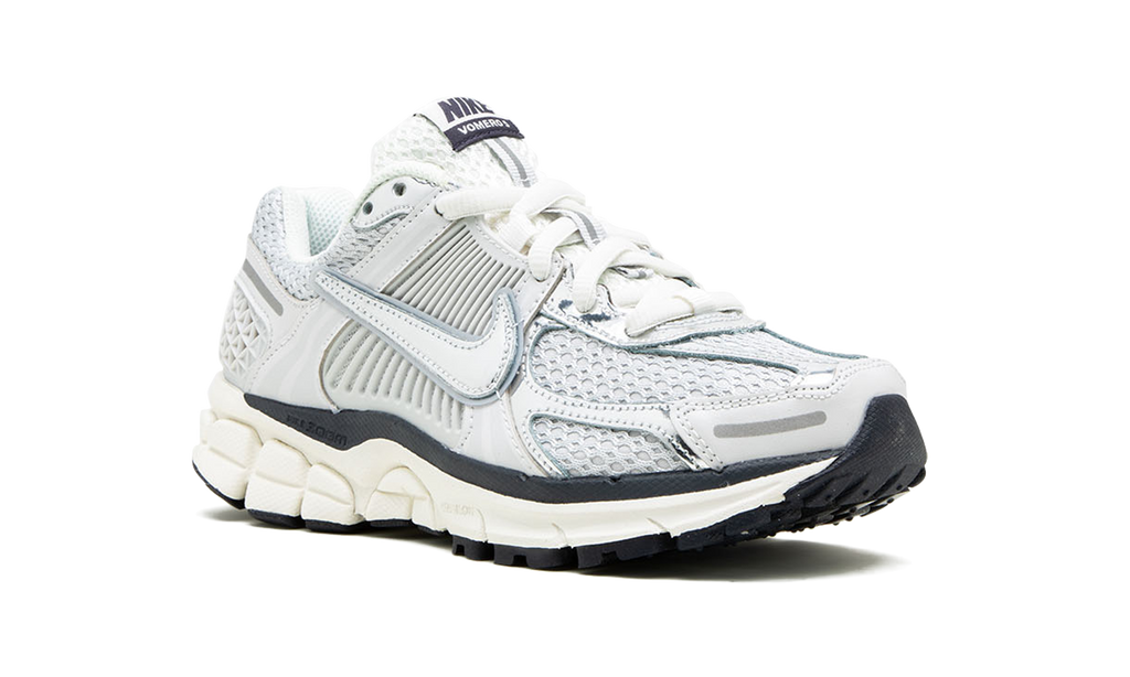Silver Zoom Vomero 5 Photon Dust Metallic