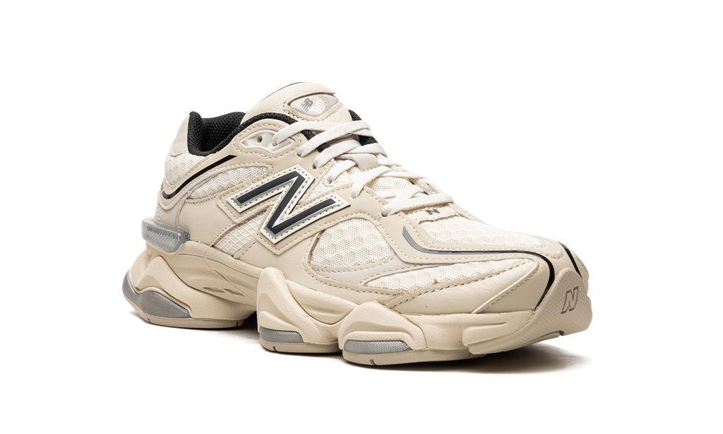 9060 Black Turtledove Silver Metallic