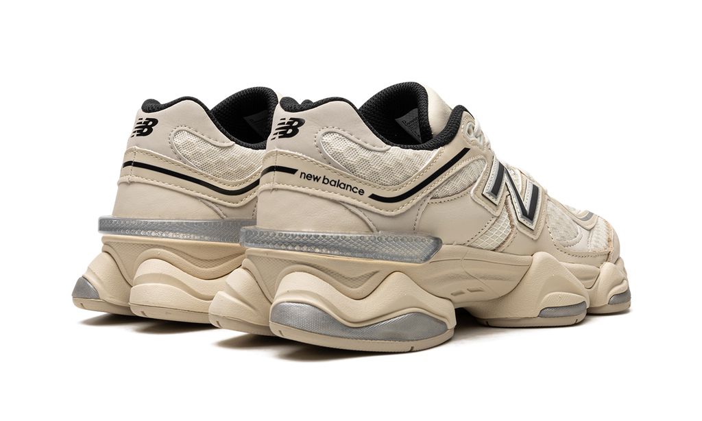 9060 Black Turtledove Silver Metallic