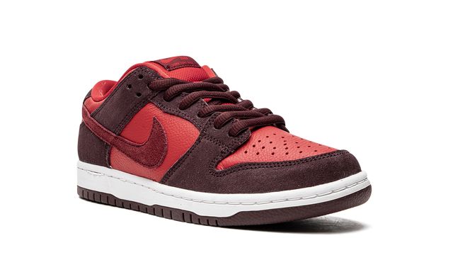 Dunk Low SB Cherry