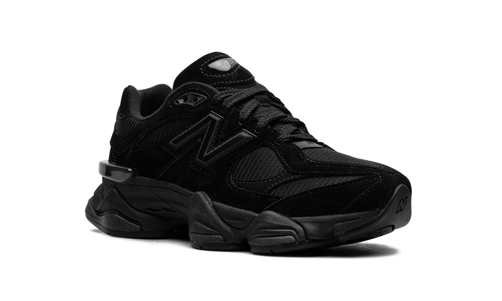 9060 Black Triple