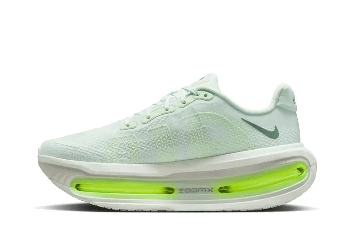 Green Vomero Premium Barely Volt