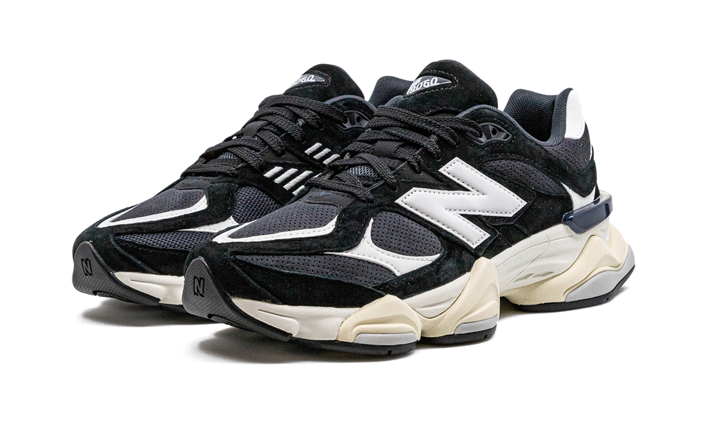 9060 White Black
