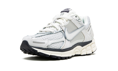 Silver Zoom Vomero 5 Photon Dust Metallic