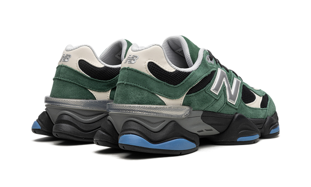 9060 Green Forest