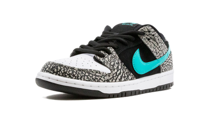 Dunk Low SB Atmos Elephant
