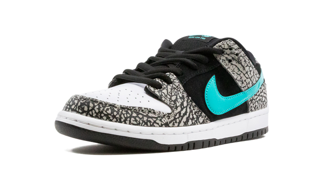 Dunk Low SB Atmos Elephant
