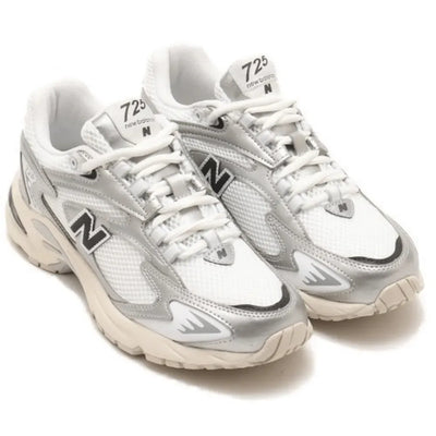 White 725 Metallic Silver