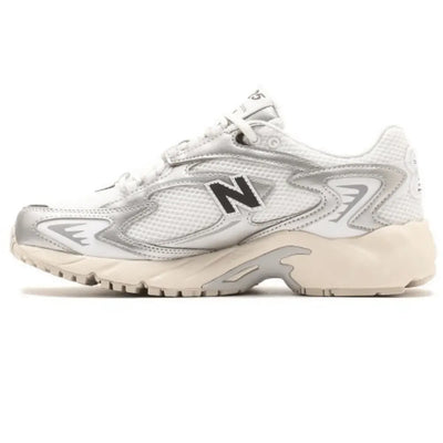 White 725 Metallic Silver