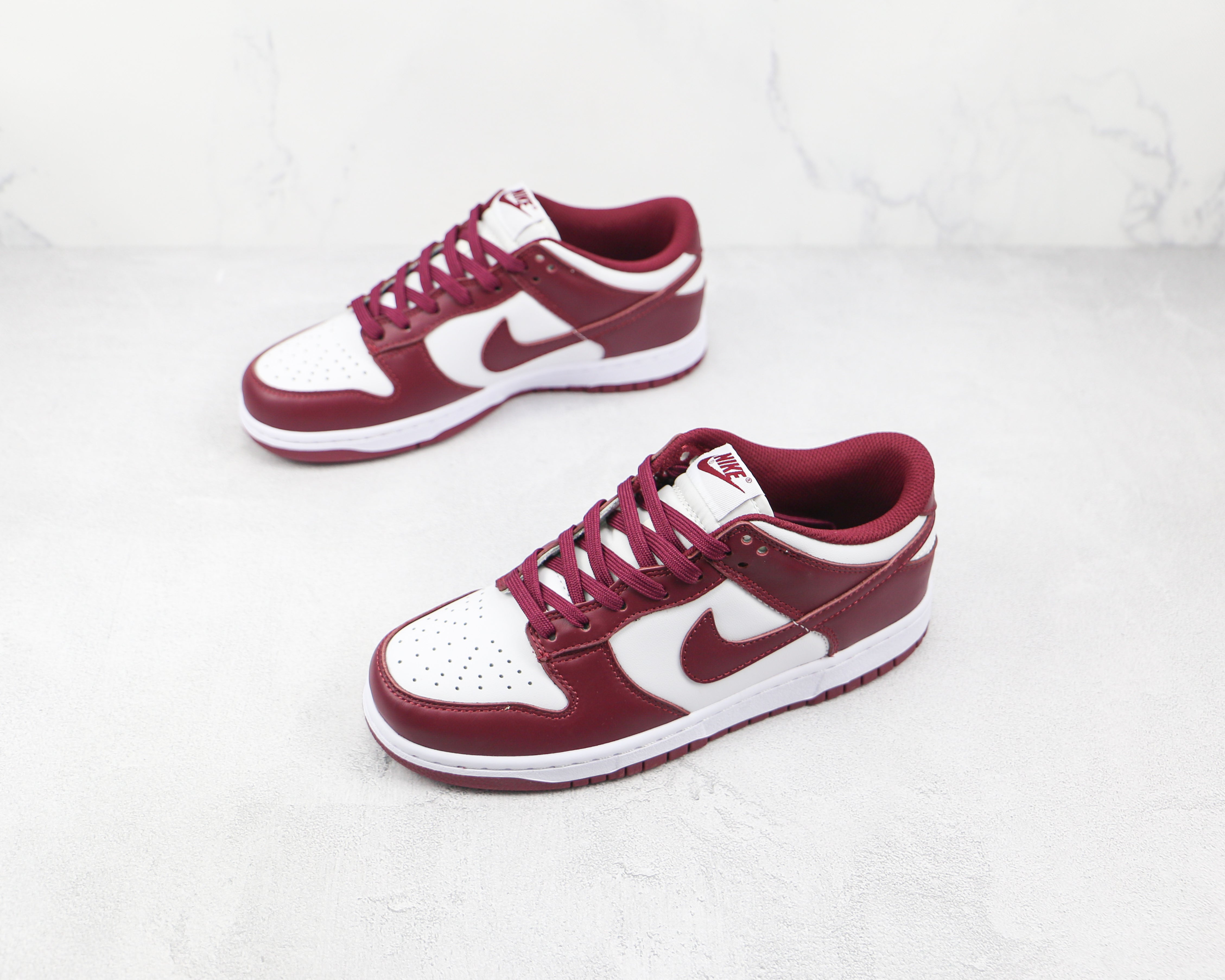 Dunk Low Bordeaux