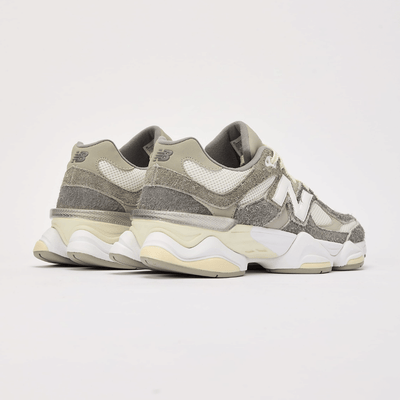 9060 White Grey