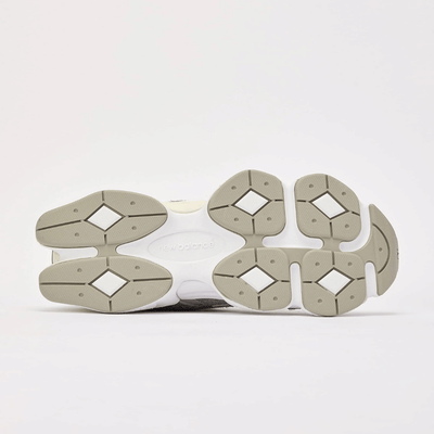 9060 White Grey