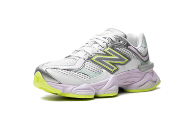 9060 White Silver Metalic Taro