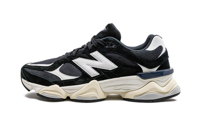 9060 White Black