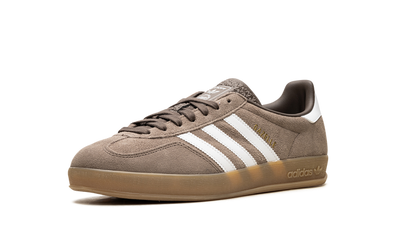 White Gazelle Indoor Earth Strata Gold Metallic