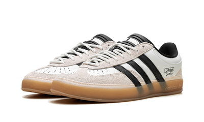 White Gazelle Indoor Bad Bunny Off