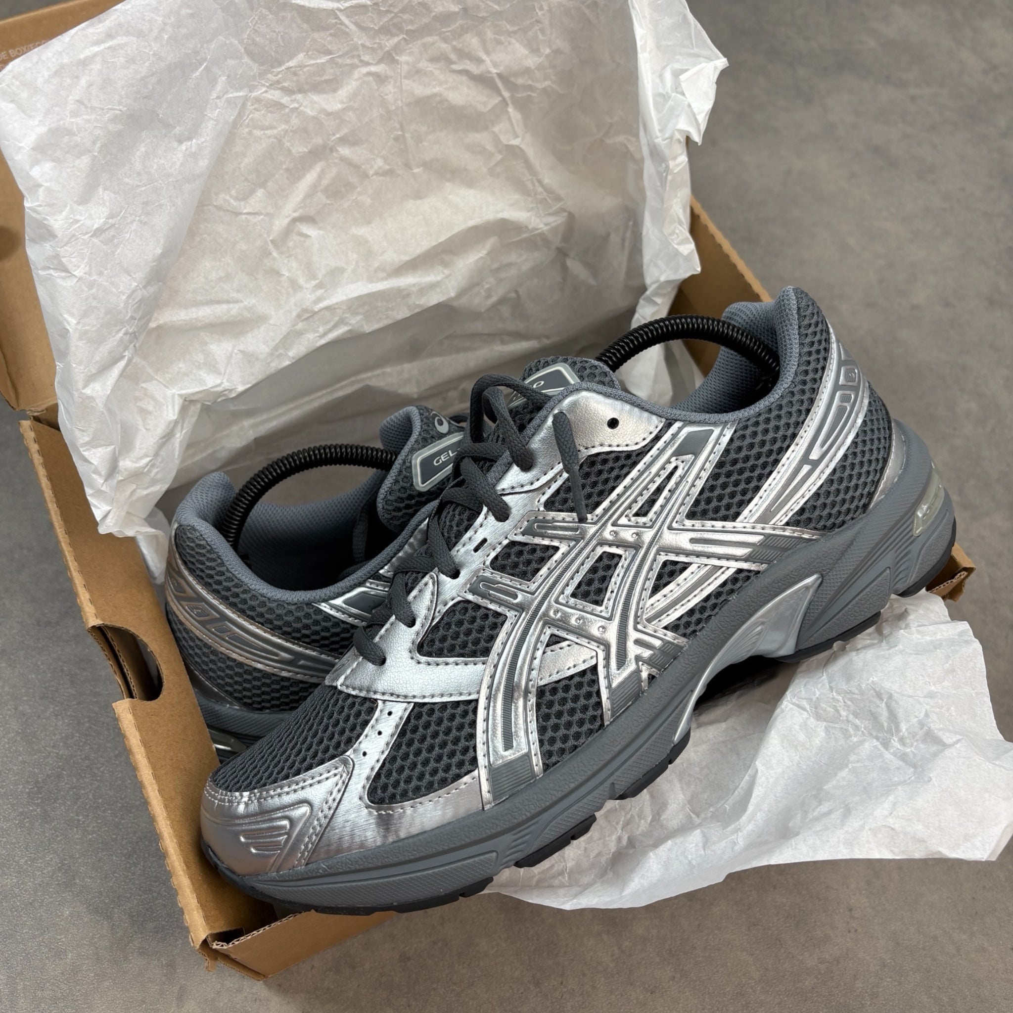 Gel 1130 Pure Silver Steel Grey Pure Silver
