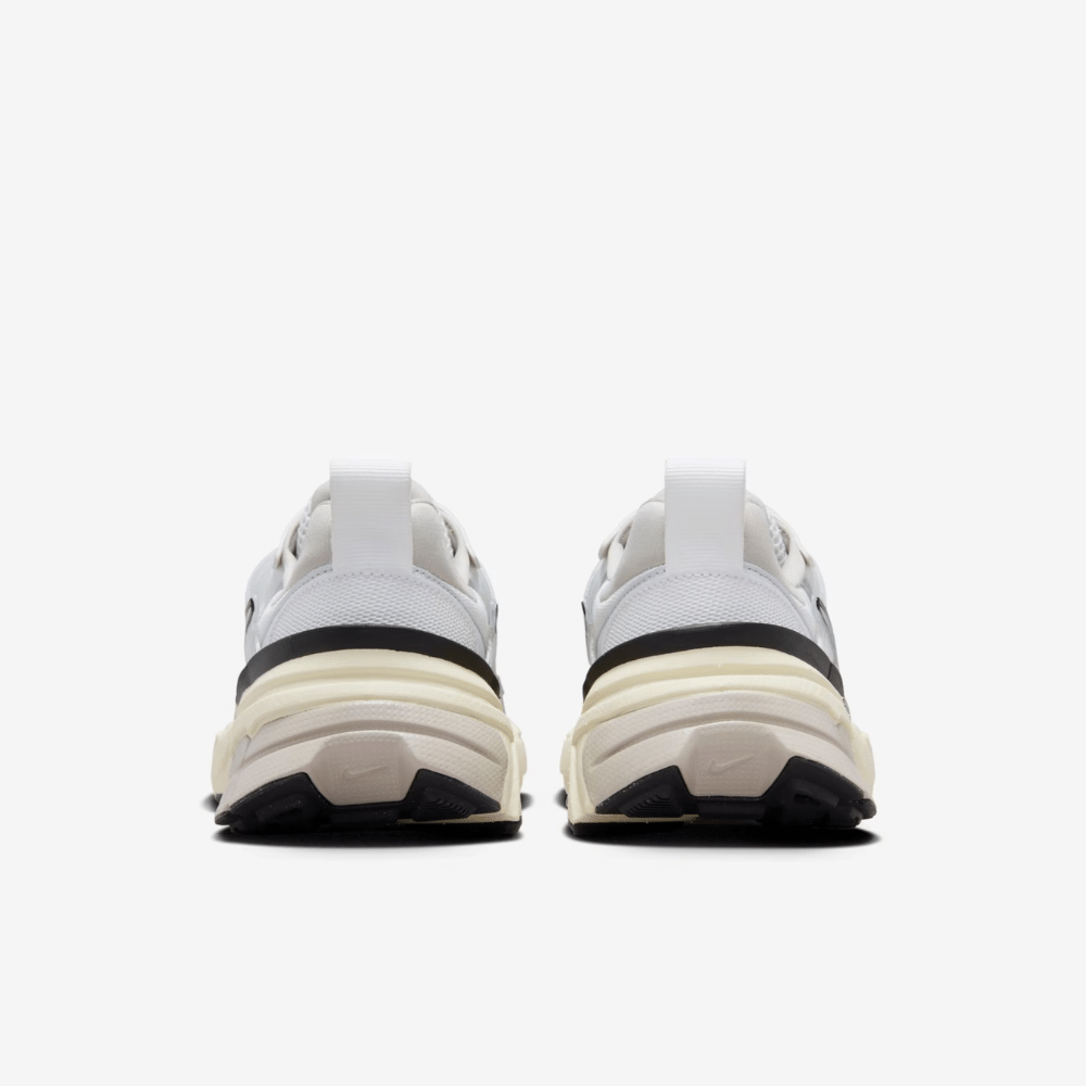 Summit White V2K Run Summit White Metallic Silver