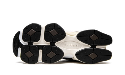 9060 Brown