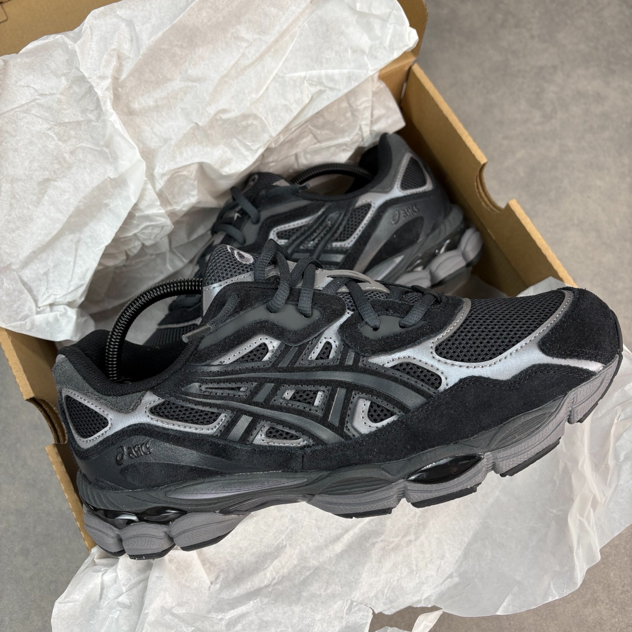Gel NYC Black Graphite Grey