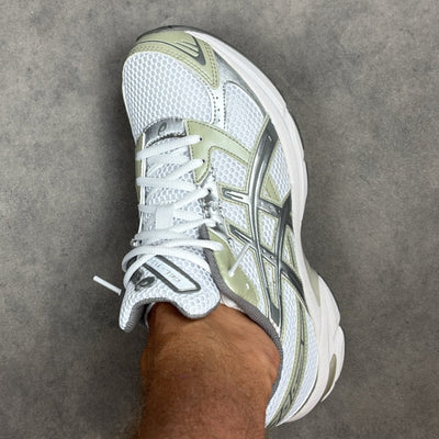 Gel 1130 White Dried Leaf Green (W)