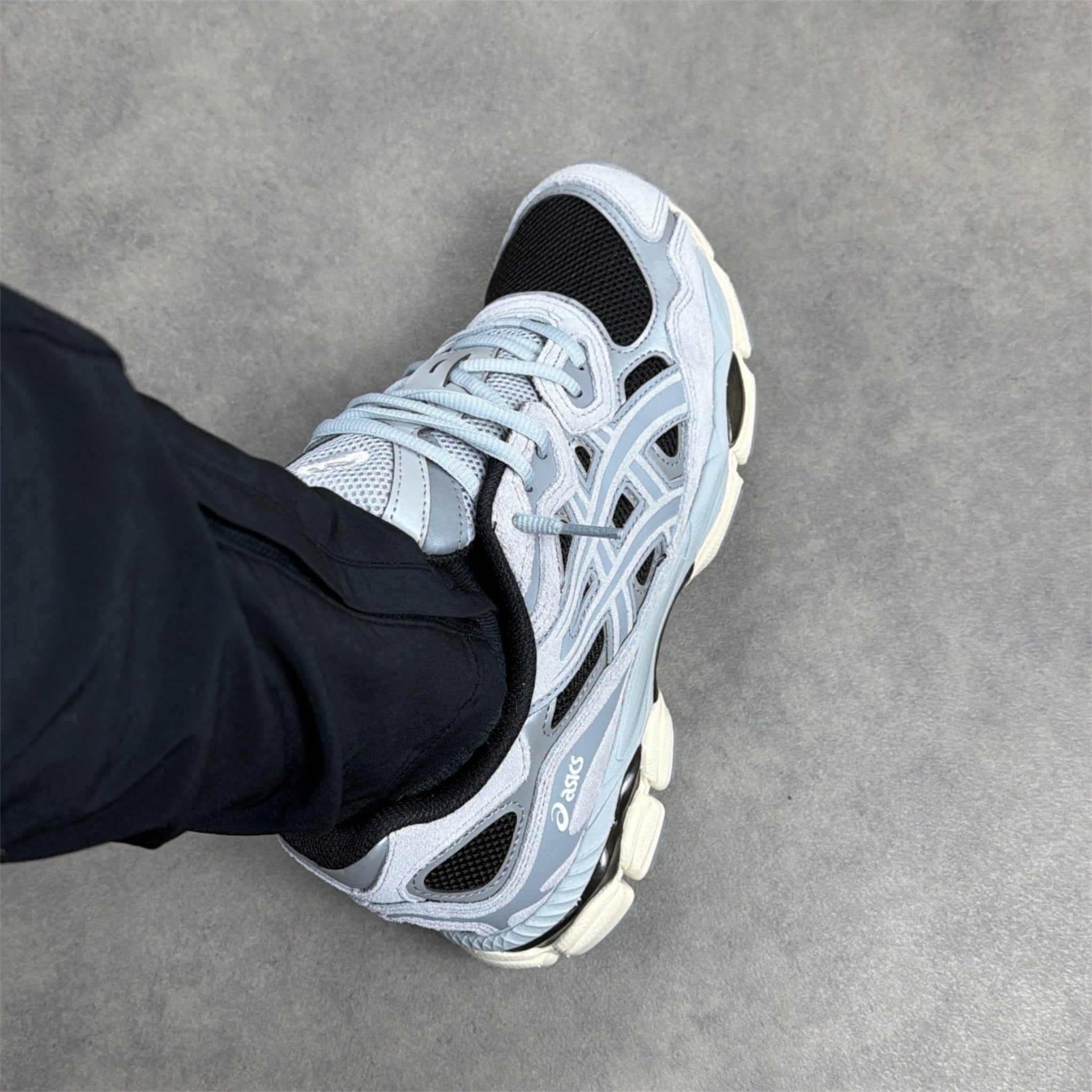 Gel NYC Black Piedmont Grey