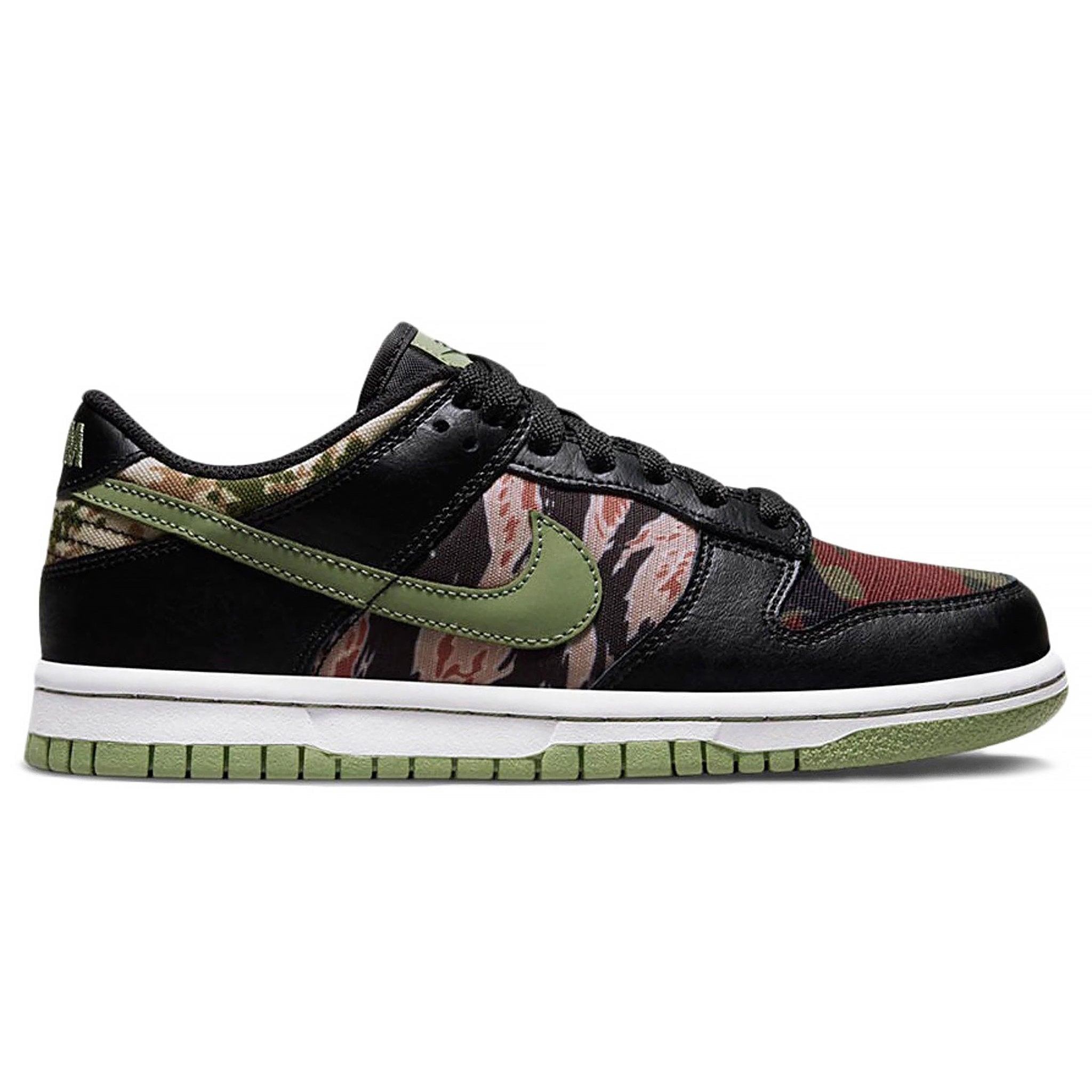 Dunk Low SE Sail Crazy-Camo (Left UK 7.5, Right UK 6.5)