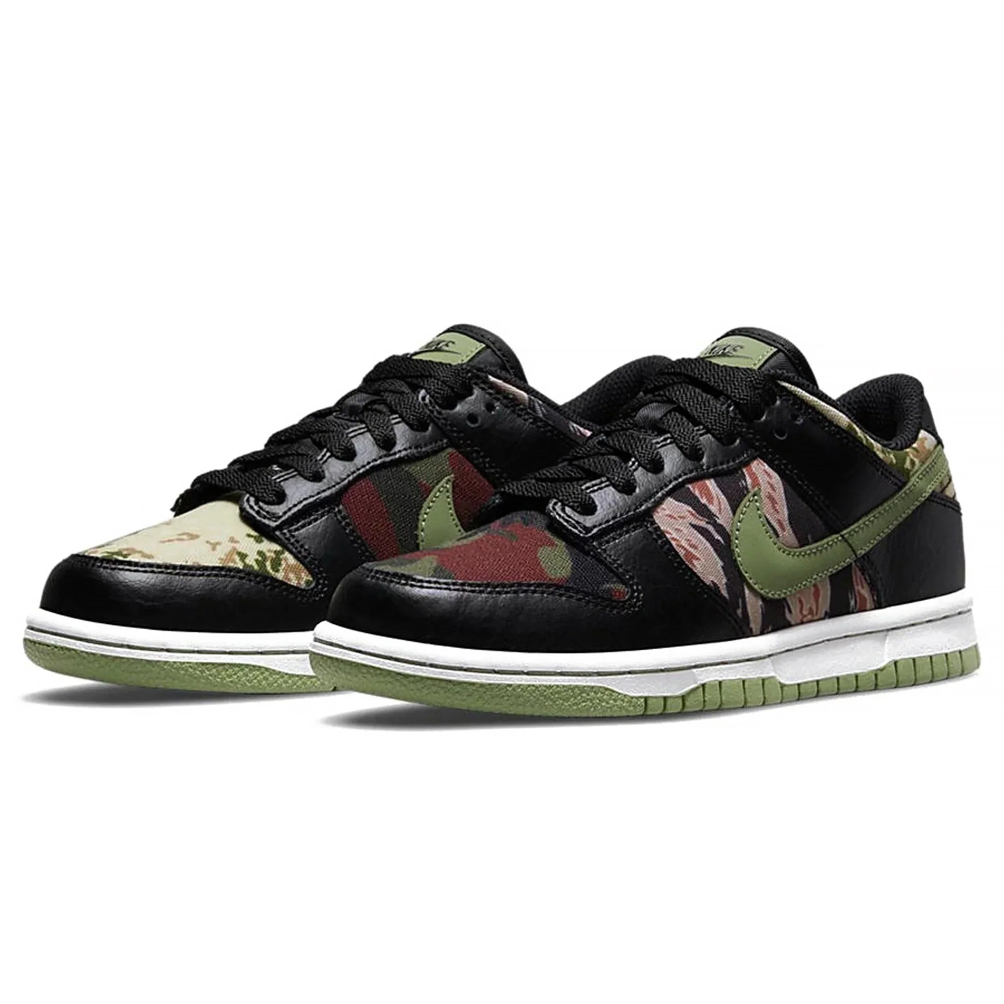 Dunk Low SE Sail Crazy-Camo (Left UK 7.5, Right UK 6.5)