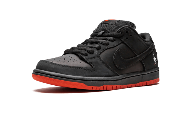 Dunk Low Black SB Pigeon