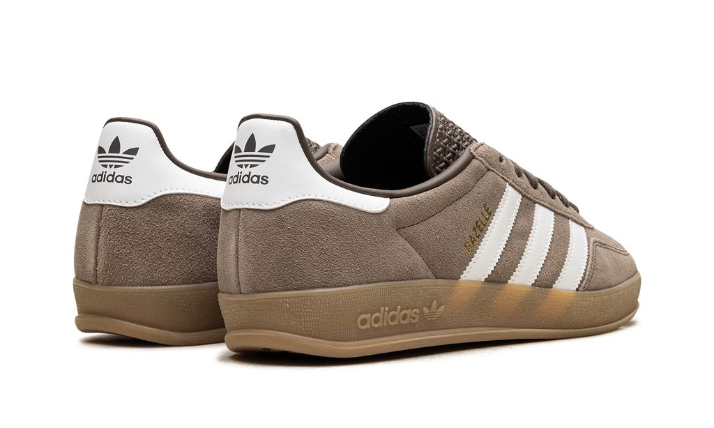 White Gazelle Indoor Earth Strata Gold Metallic