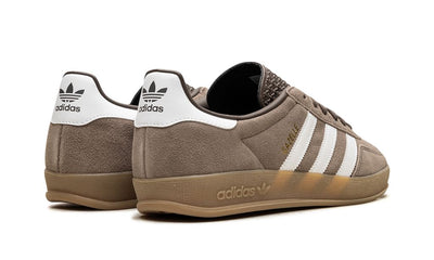 White Gazelle Indoor Earth Strata Gold Metallic