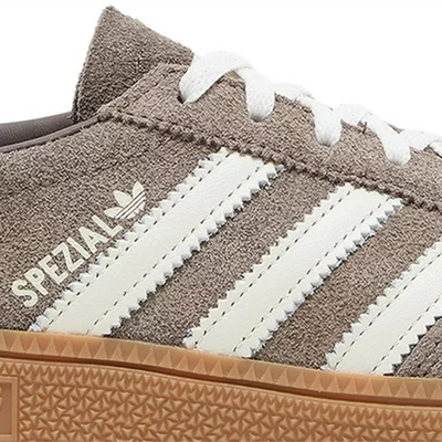 Handball Spezial Earth Strata Gum (W)