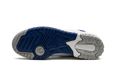 550 White Blue Groove