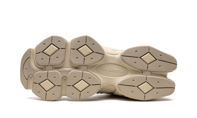 9060 Black Turtledove Silver Metallic