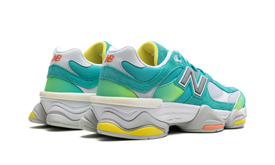 9060 Cyan Burst