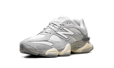 9060 White Light Grey