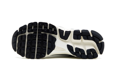 Silver Zoom Vomero 5 Photon Dust Metallic