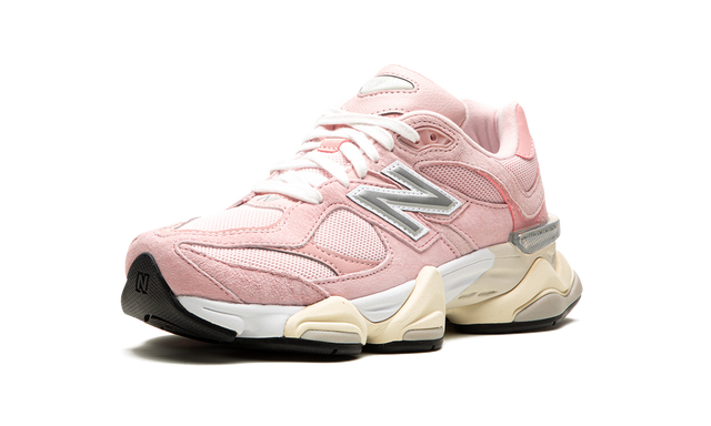 9060 Pink Crystal