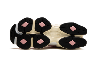 9060 Pink Crystal